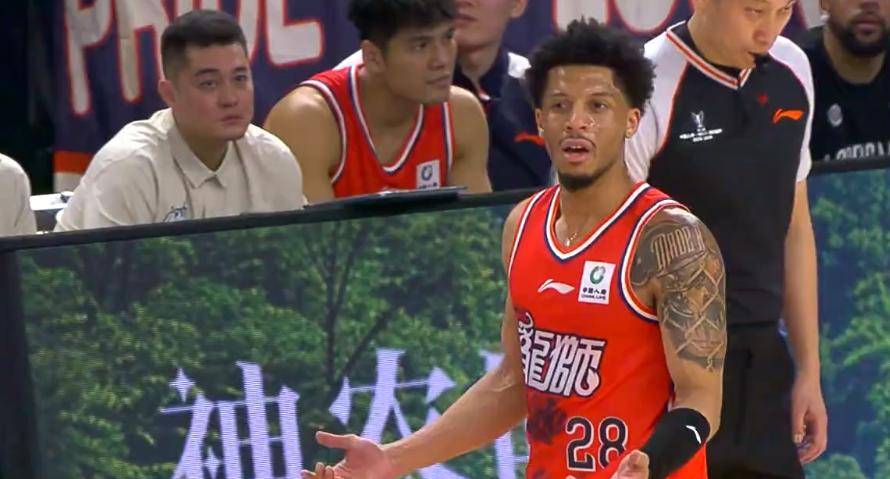 广州队发布备战花絮；关键时刻豪取连胜；NBA总决赛任务艰巨；轮换策略成焦点