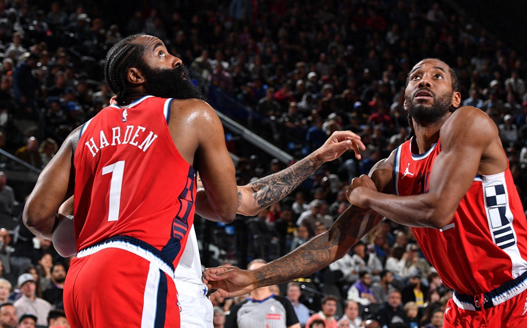 NBA常规赛冲刺阶段再迎强敌，洛杉矶快船单刀错失，主帅态度——媒体盛赞，球队文化再被提及