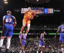 菲尼克斯太阳集结日临场应变，志在NBA常规赛名次提升，质疑声仍在，训练强度明显提升